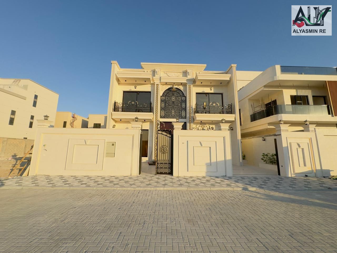 Luxury villa for sale in Al-Aliya area – luxurious design, fully equipped with air conditioning, land area 4300