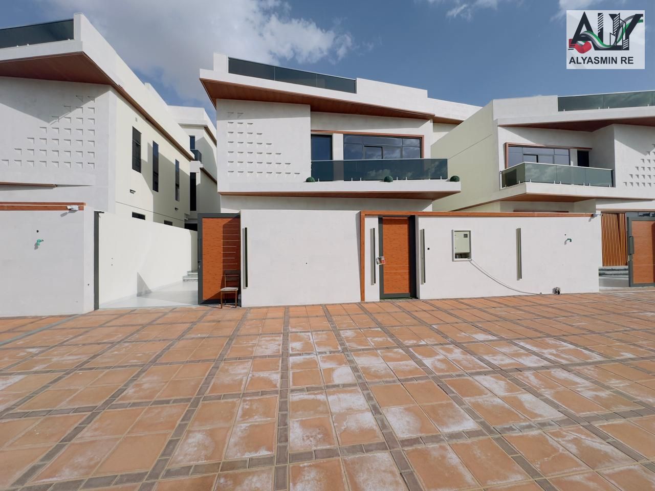 Luxury villa || Elegant design || Registration and ownership fees included. Payment can be made in cash or through bank financing Luxury villa with po