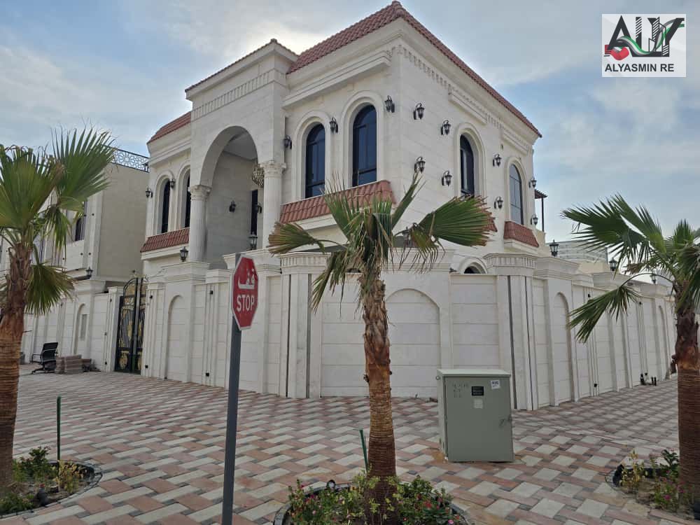 Villa without service fees, a luxurious villa with a very elegant design