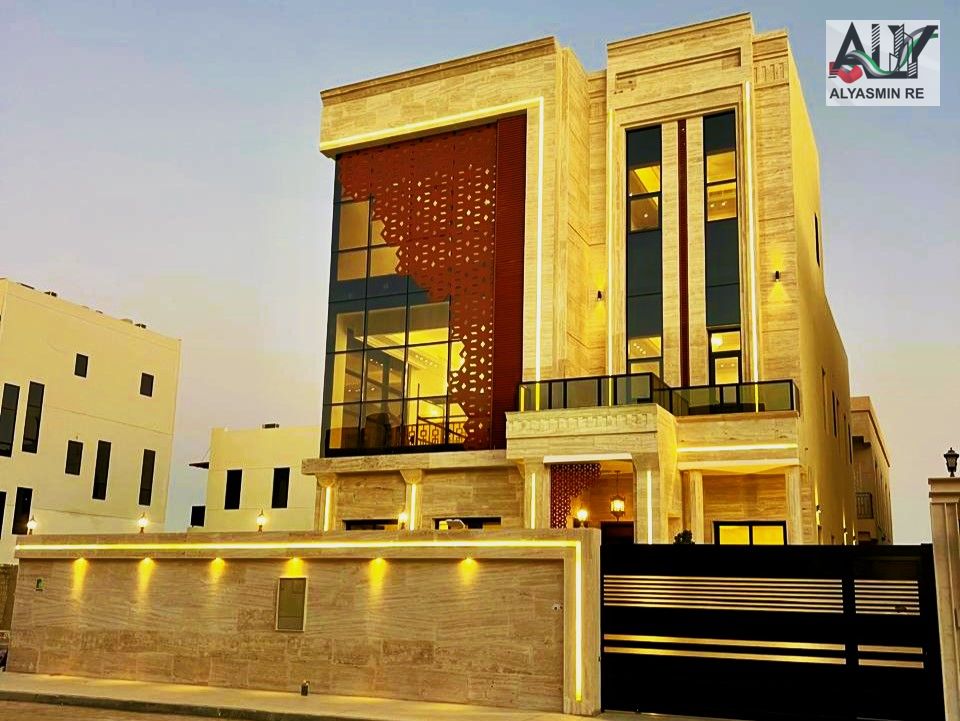 For sale a villa in the most prestigious area in Ajman, Al Alia area, 6 rooms, large area with a large yard