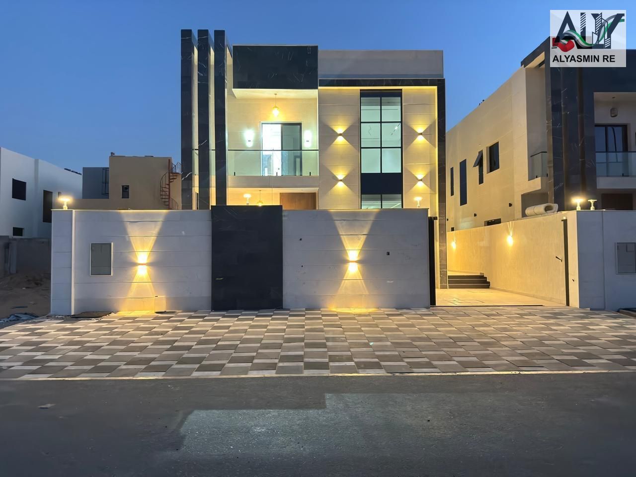 For sale, a villa, including ownership fees, very close to Sheikh Mohammed bin Zayed Road