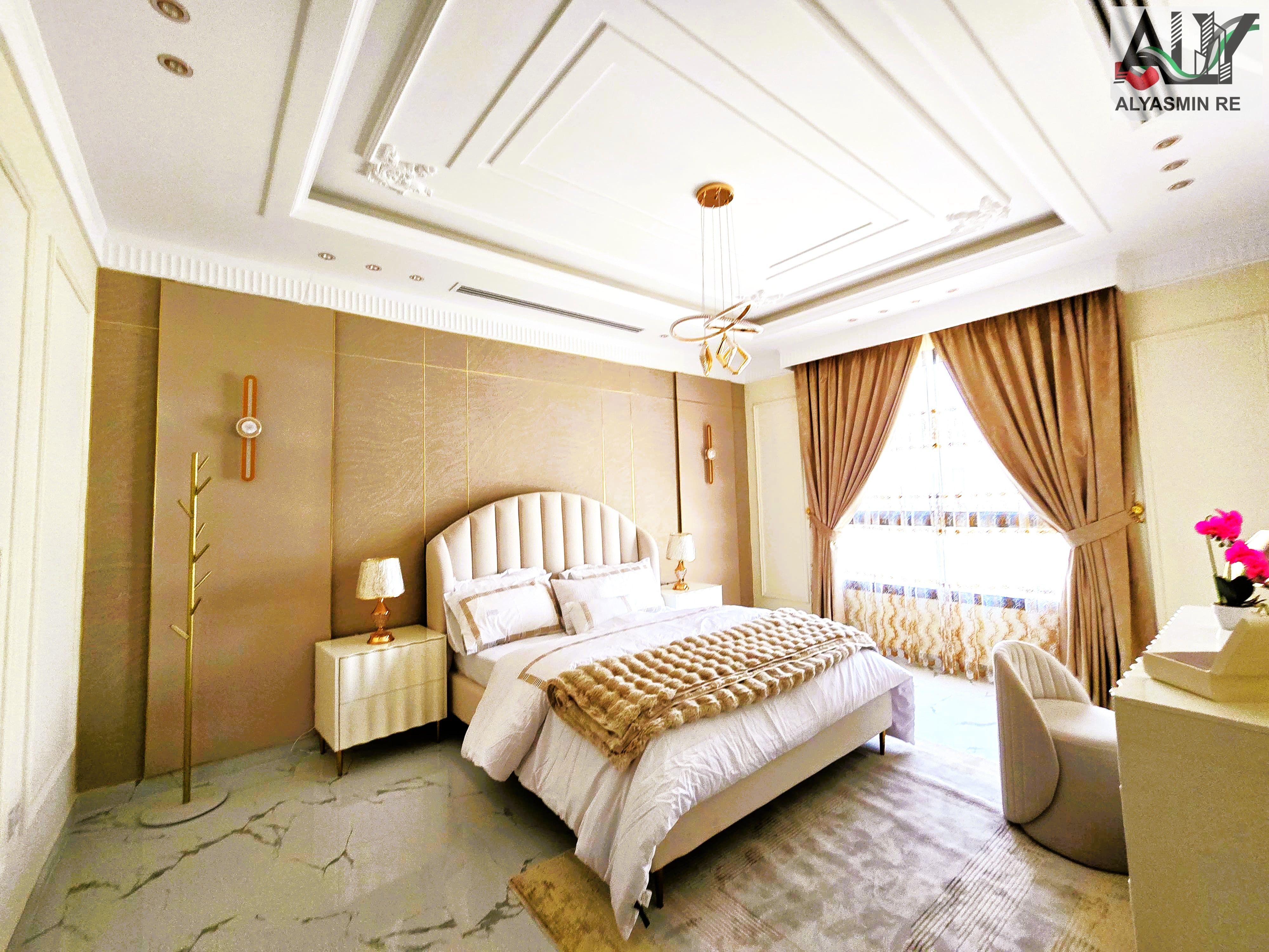 For sale, a villa with furniture, air conditioners, and registration fees, 5 rooms, ground floor, first floor, and roof, on a main street