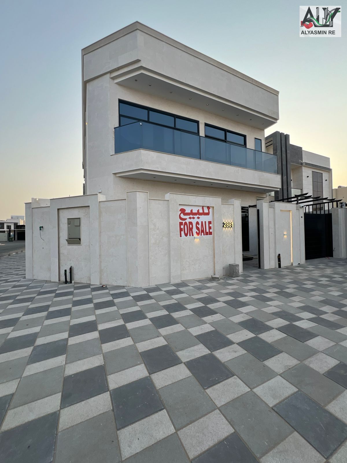 Own a villa in Al Bahia, Ajman, including registration fees, corner of two streets, ground floor, first floor, internal roof, one minute from all serv