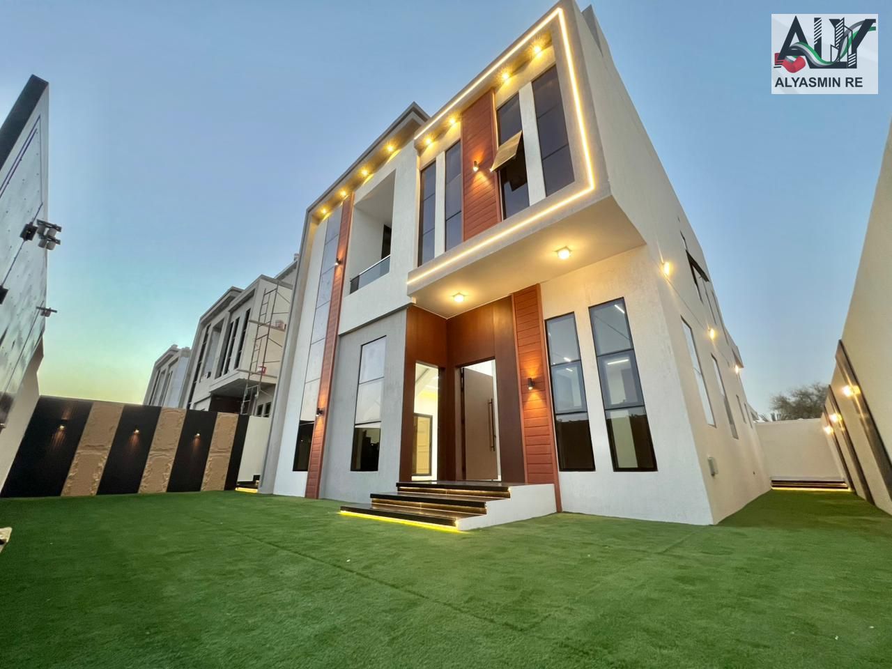 Own a villa with no registration fees, 4 bedrooms, central air conditioning, one minute from Sheikh Mohammed Bin Zayed Road