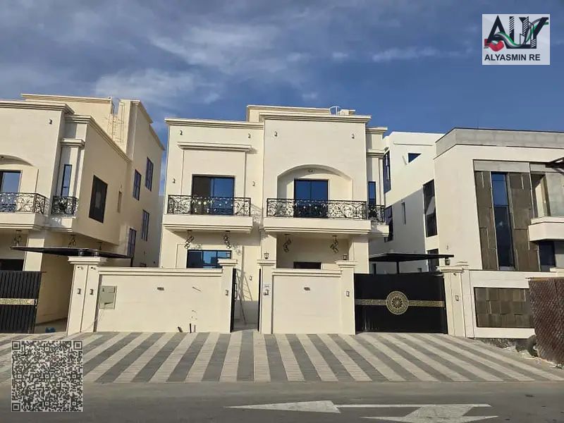 Own a ready-to-move-in villa with central air conditioning, including registration fees. 6 rooms, ground floor + first floor + roof.