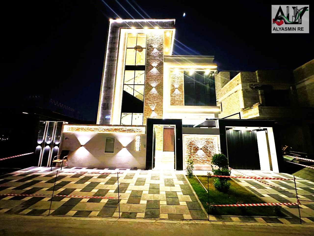 Own a villa with a ground floor, first floor, roof, and 5 master bedrooms, overlooking a garden in the Al Yasmin area. Freehold ownership for all nati