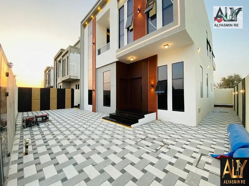 Own a villa with no registration fees on Sheikh Mohammed Bin Zayed Road, featuring 4 master bedrooms and a large outdoor area.