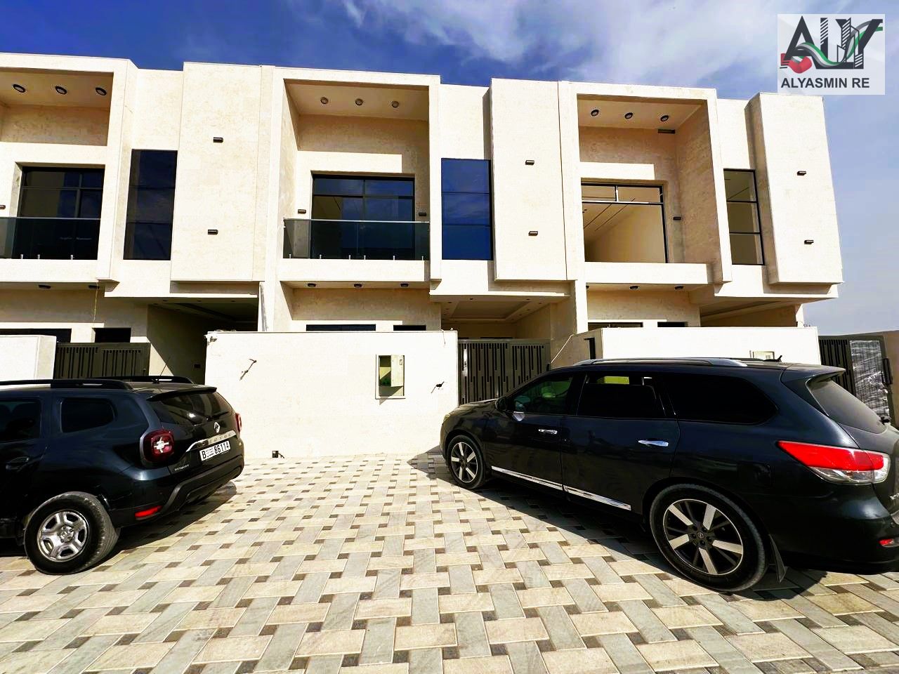 Own a villa at an excellent price including registration and ownership fees: ground floor + first floor + roof
