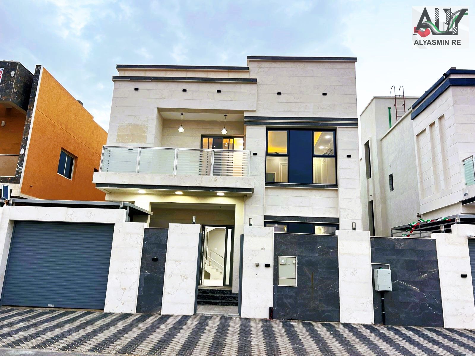 Villa for rent behind Al Yasmin Park (The villa is the first to be occupie , ground floor + first floor + roof, 5 master bedrooms, excellent location