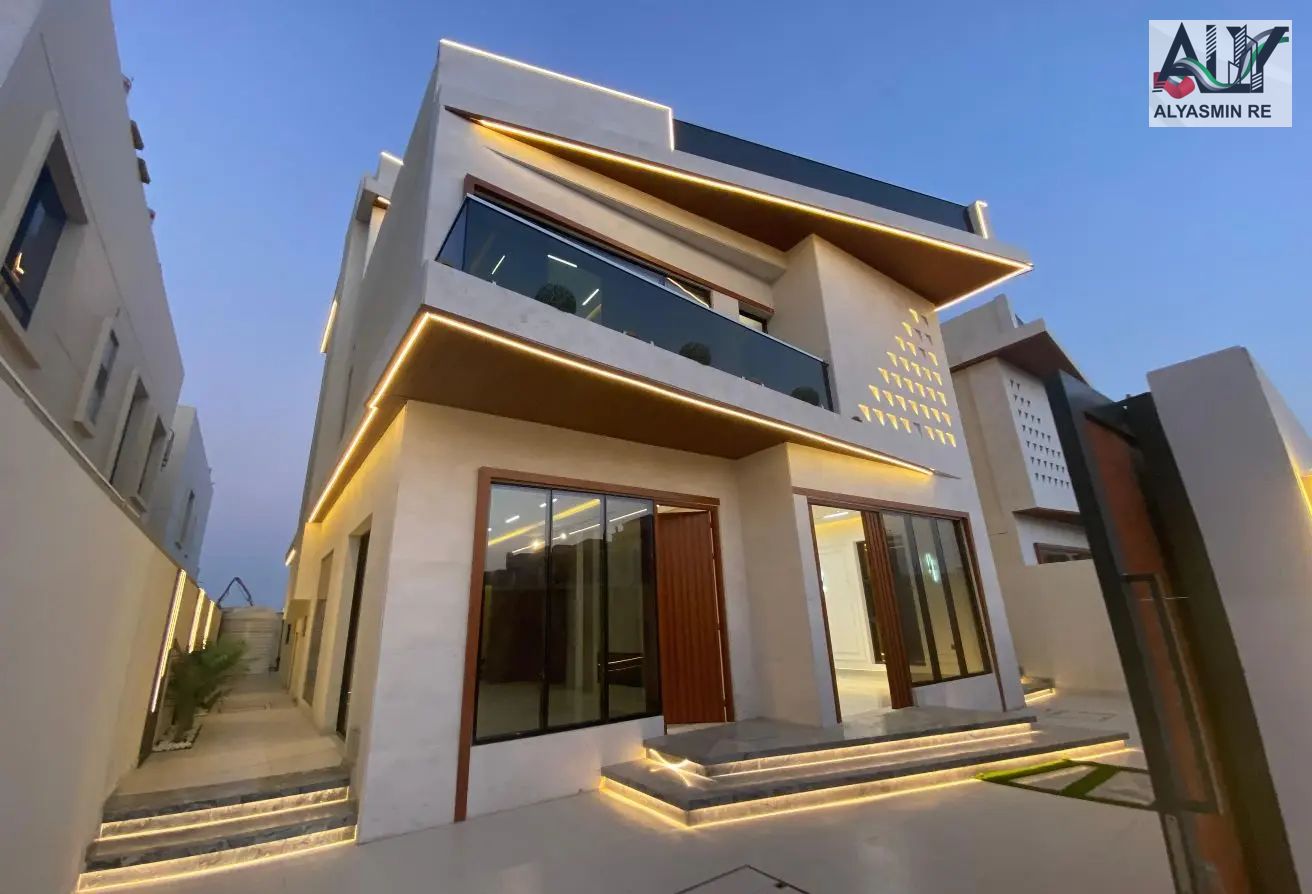 Own a villa with a pool (ground floor + first floor + roof) including registration fees
