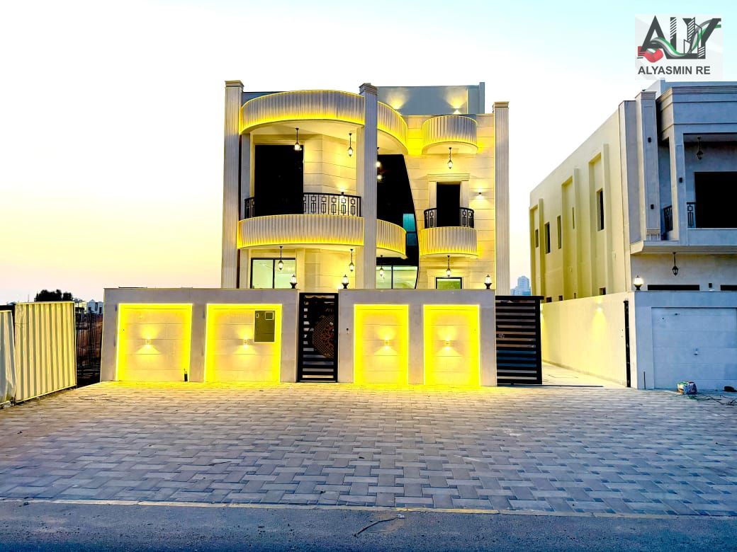 A distinctive, luxurious classic villa with excellent quality finishes and 5 bedrooms | Freehold ownership for all nationalities, registration fees in