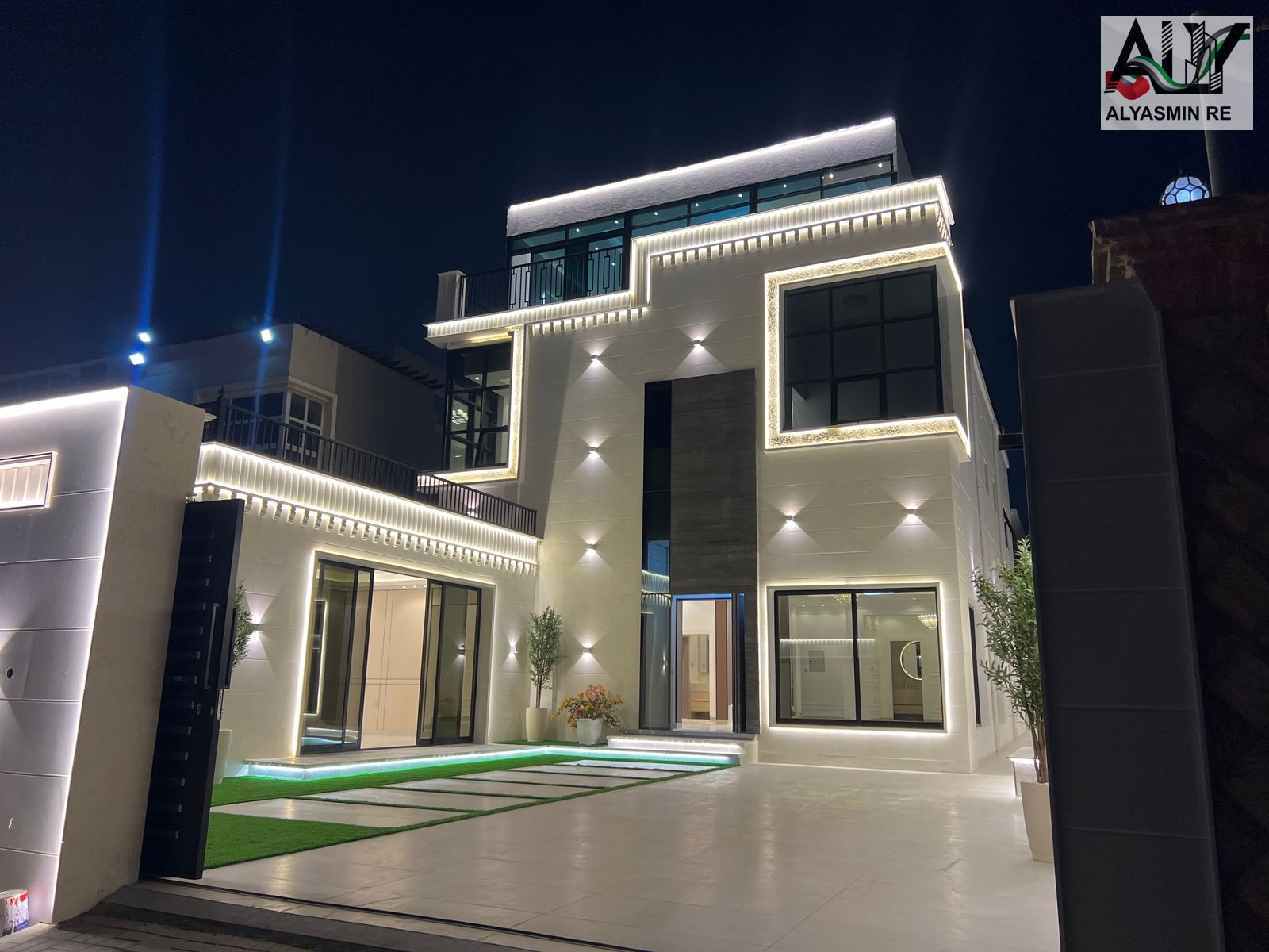 A unique opportunity to own a freehold luxury villa for sale with five master bedrooms | Al Rawda 3 | Sheikh Ammar Street
