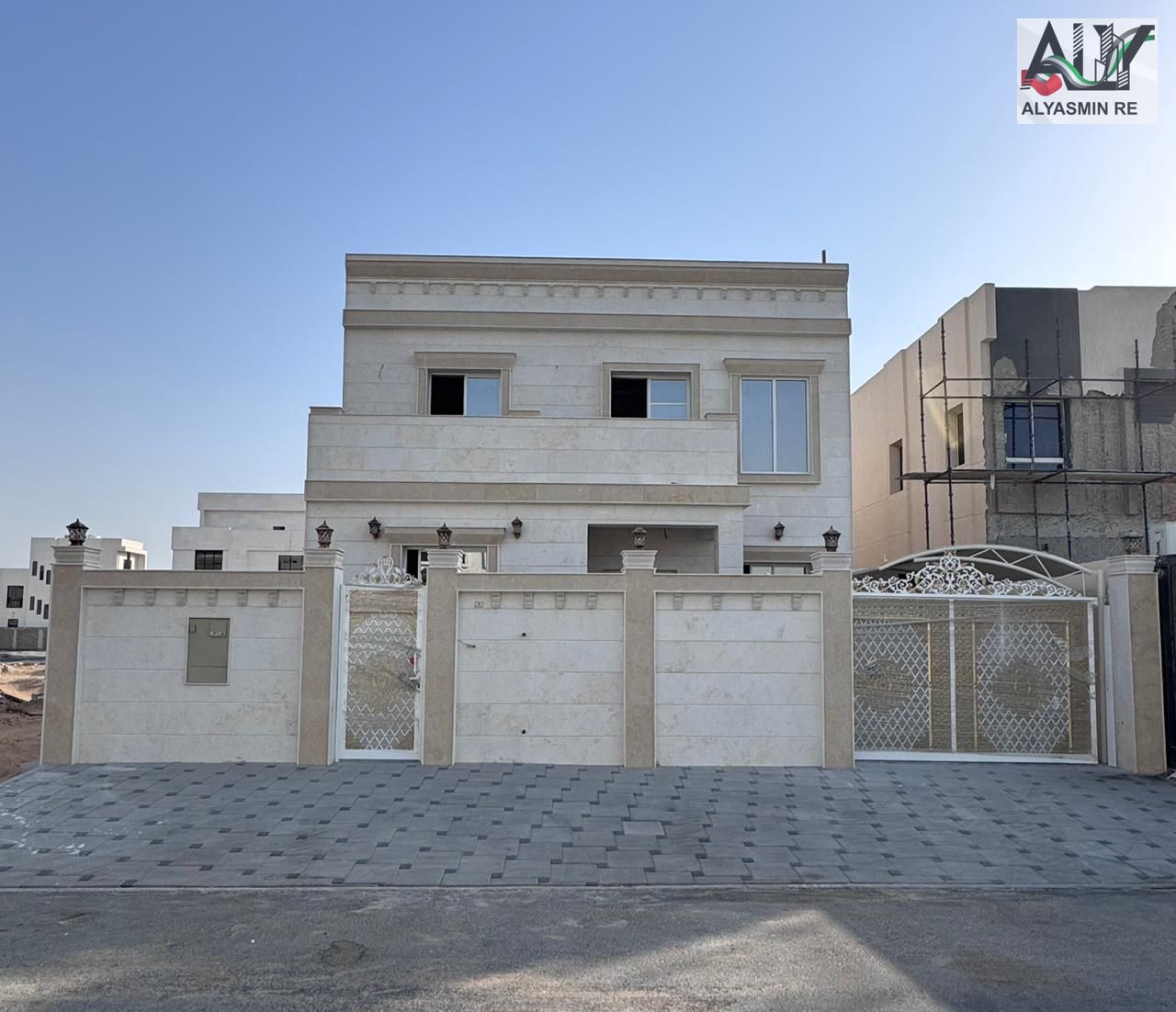 For sale: A distinctive villa with 4 master bedrooms, located near Sheikh Mohammed Bin Zayed Road and all amenities.