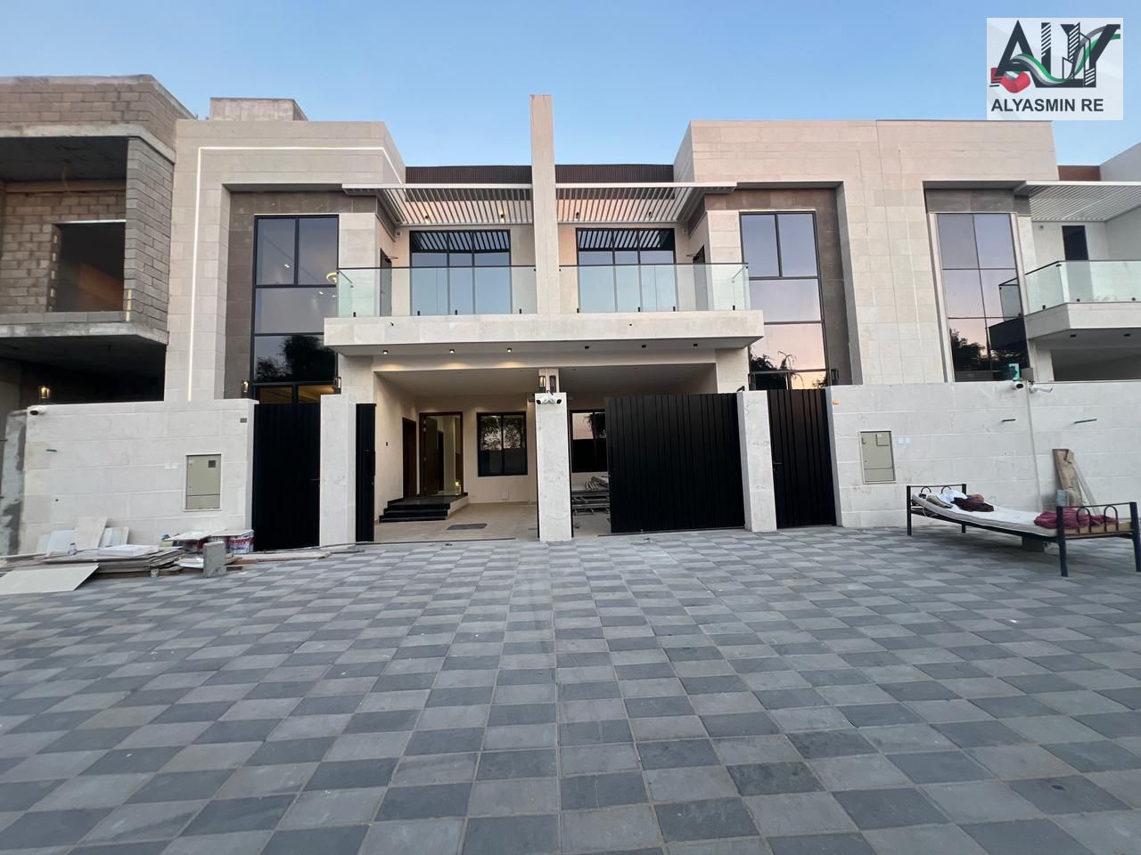 Own a Town Hall villa at an excellent price in Al Yasmin area, Ajman