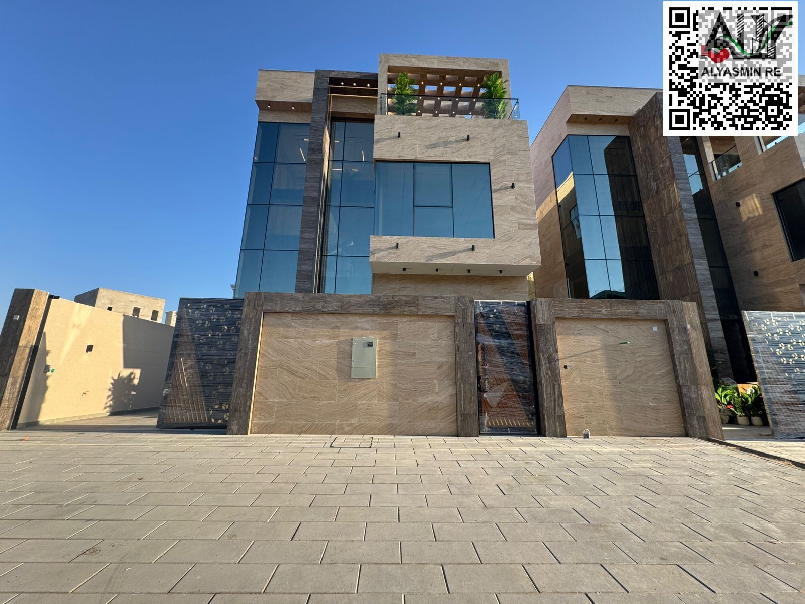 Luxury Villa for Sale | Freehold with Private Pool & Bank Financing. Modern design, spacious, perfect for living or investment