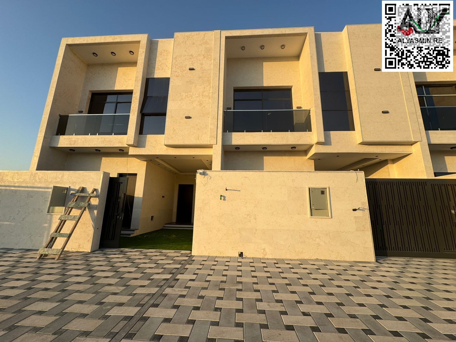 Luxury Townhouse for Sale | Modern Design with Private Roof, Spacious Layouts and a Refined Family Lifestyle