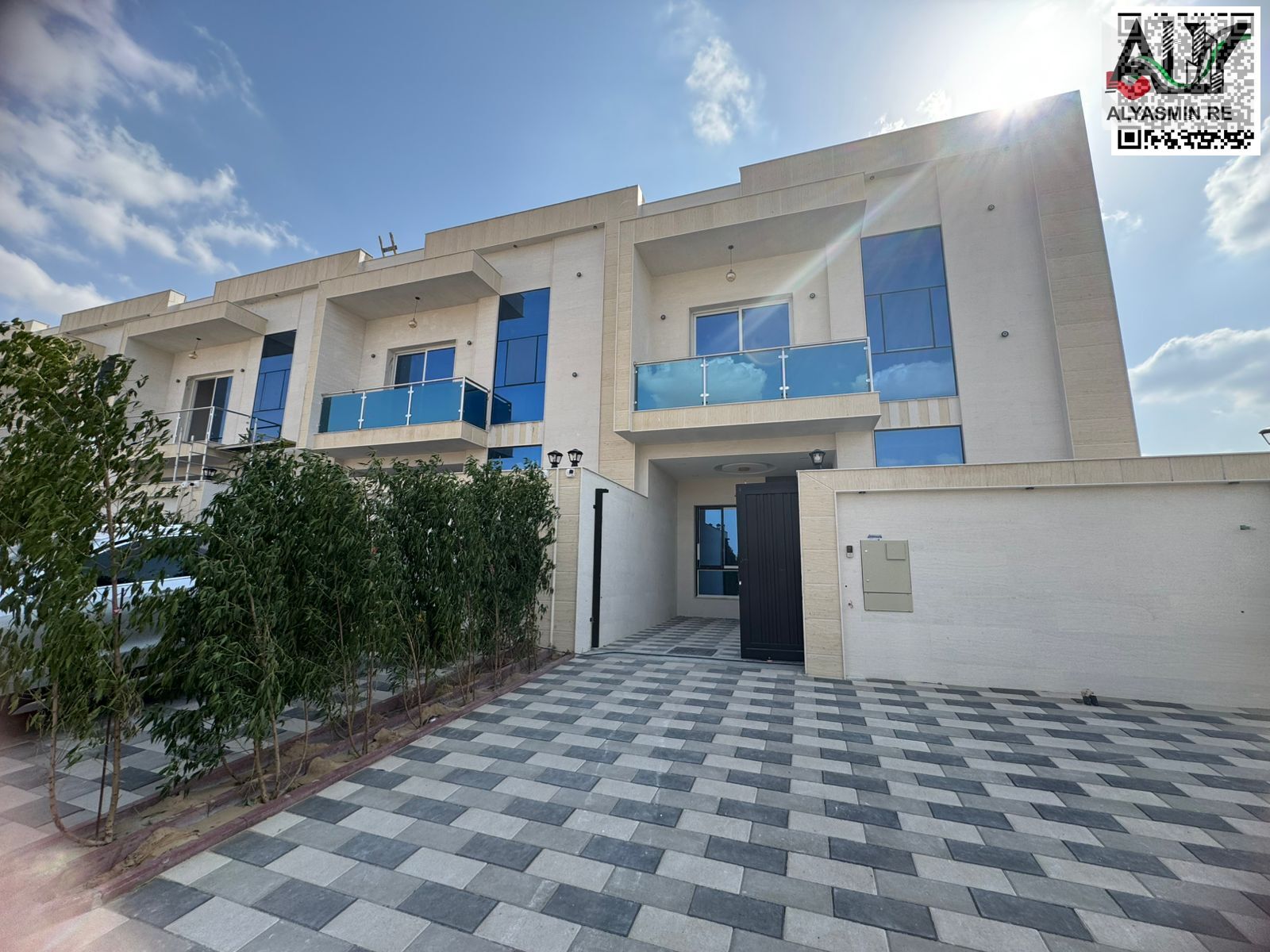 Elegant Modern Townhouse for Sale | Spacious Living Areas | Contemporary Design | Ready to Move In