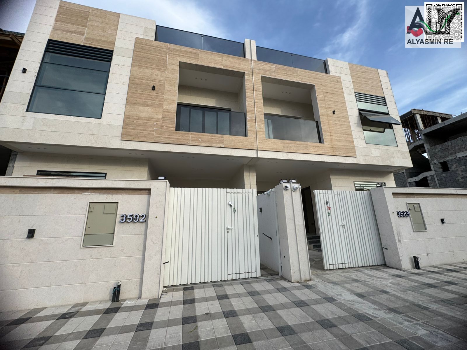 Elegant Modern Townhouse for Sale | Spacious Family Home with Contemporary Design, Premium Finishes, Large Living Areas, and Ready to Move In