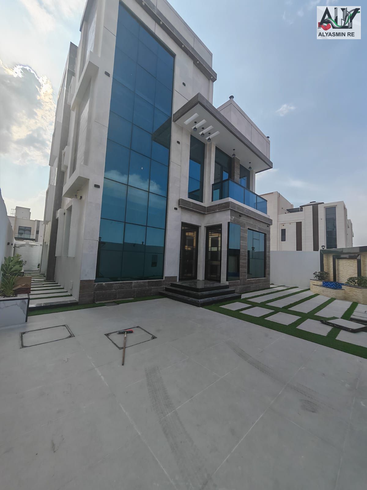 For sale: Corner villa in Al Bahia area, super deluxe finishing, prime location, freehold ownership for all.