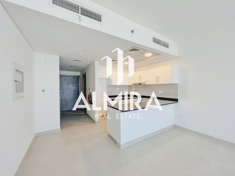 Studio w/+ Balcony | Well Maintained | Prime Location