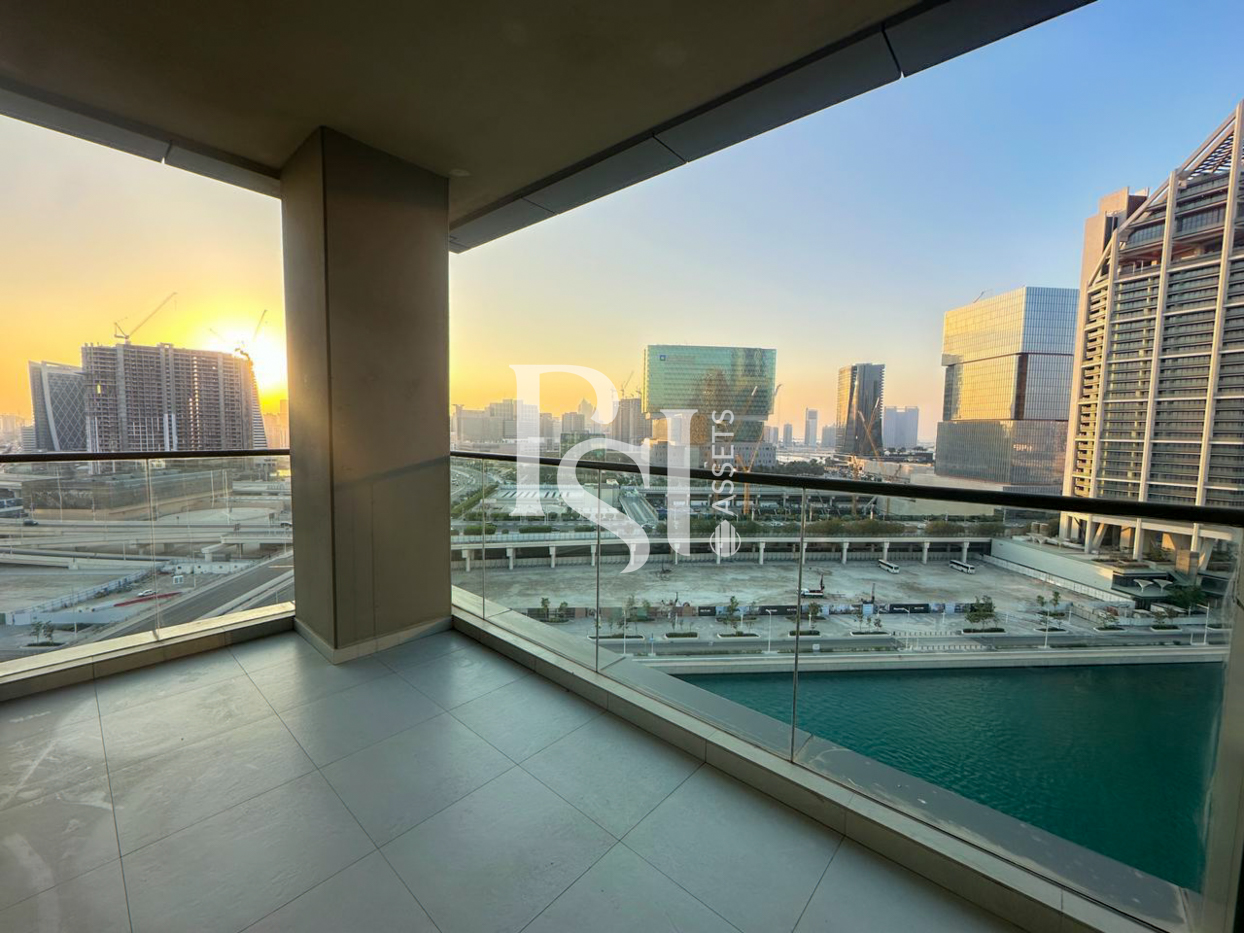 Balcony | Prime Location | Canal View
