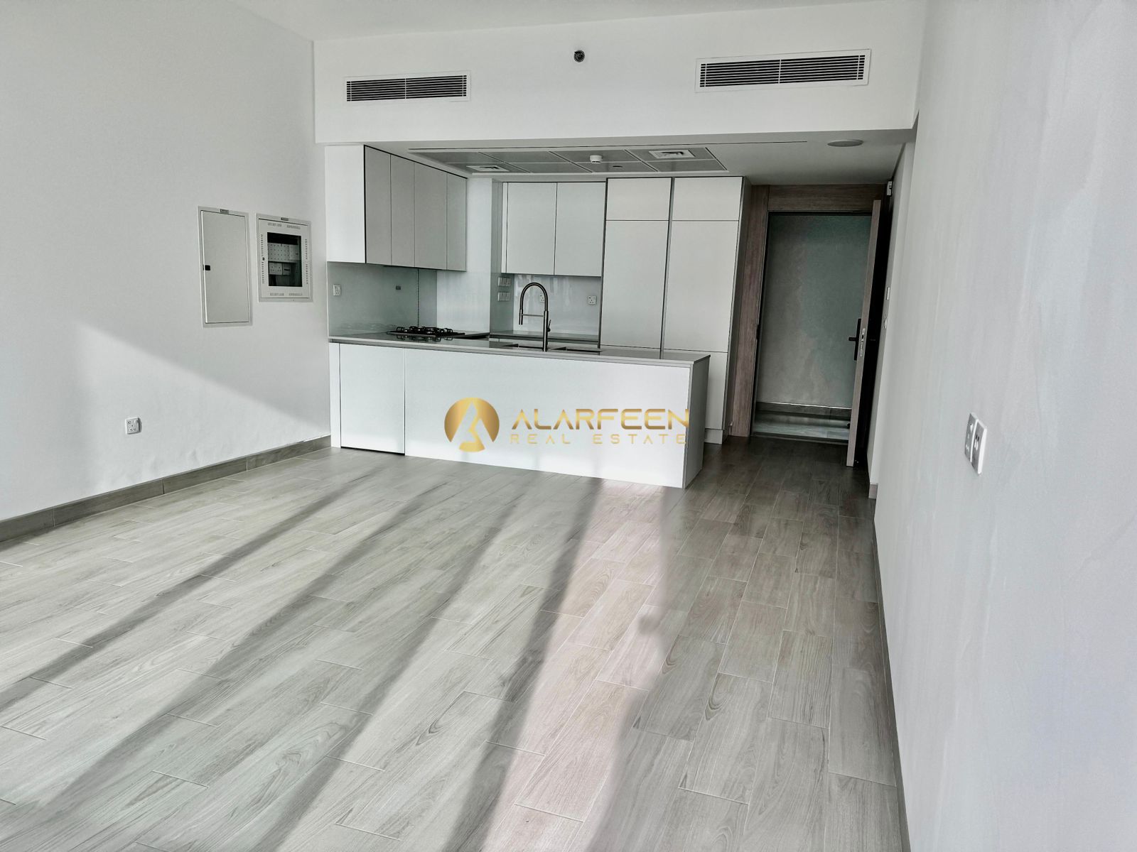 Fitted Kitchen | Spacious Unit | Park View