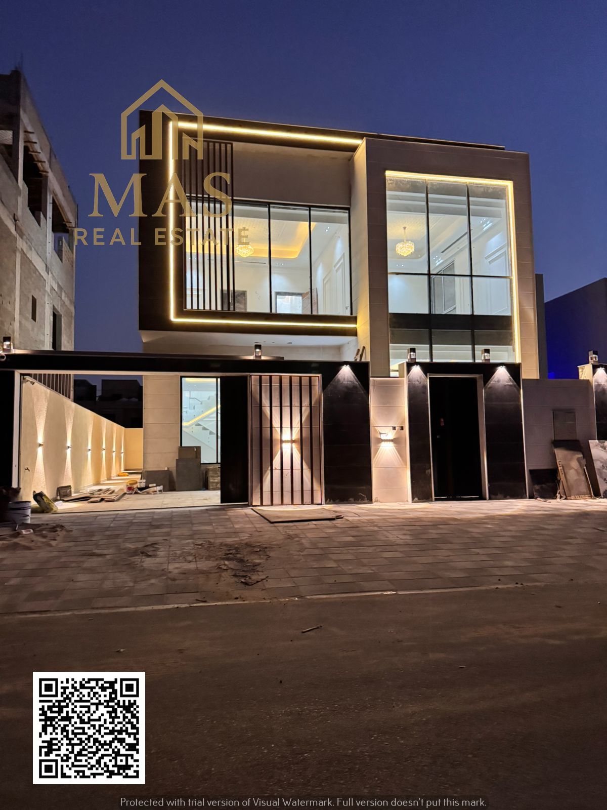 Modern villa- Ground floor, first floor, and roof terrace- Prime location near all services