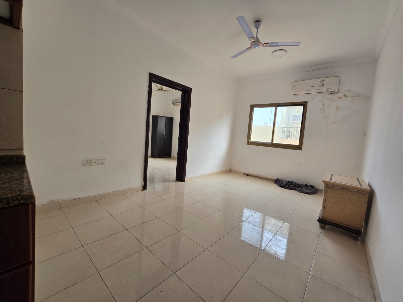 One-bedroom apartment in Al Rawda