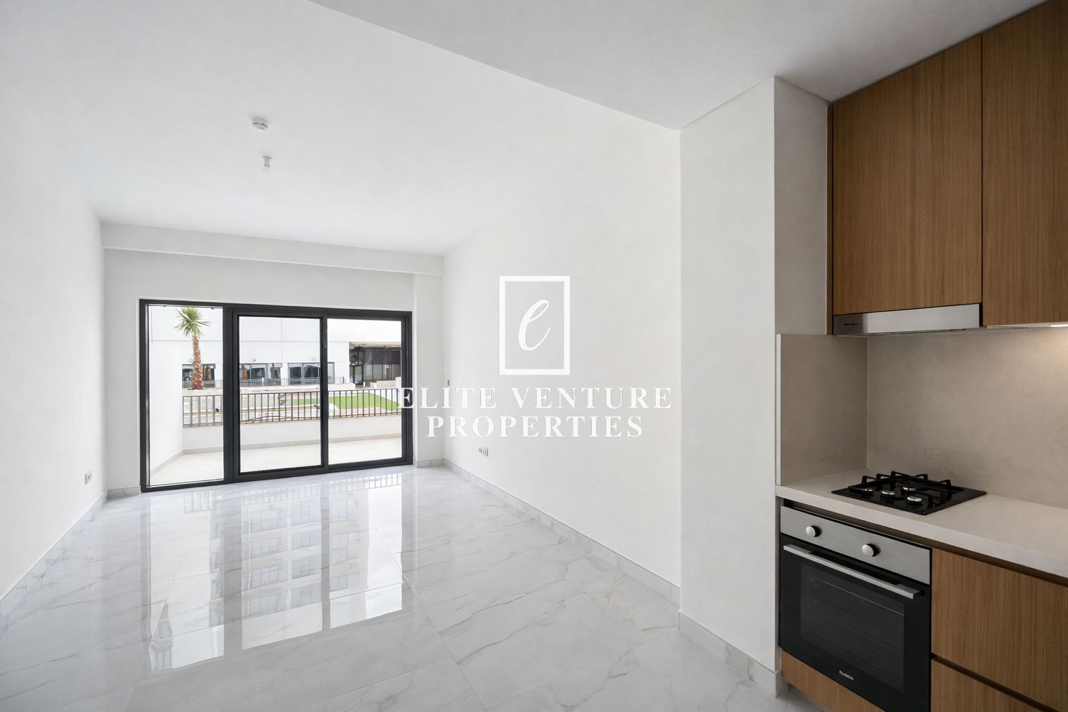 MODERN-STUDIO | PRIME LOCATION | SPACIOUS