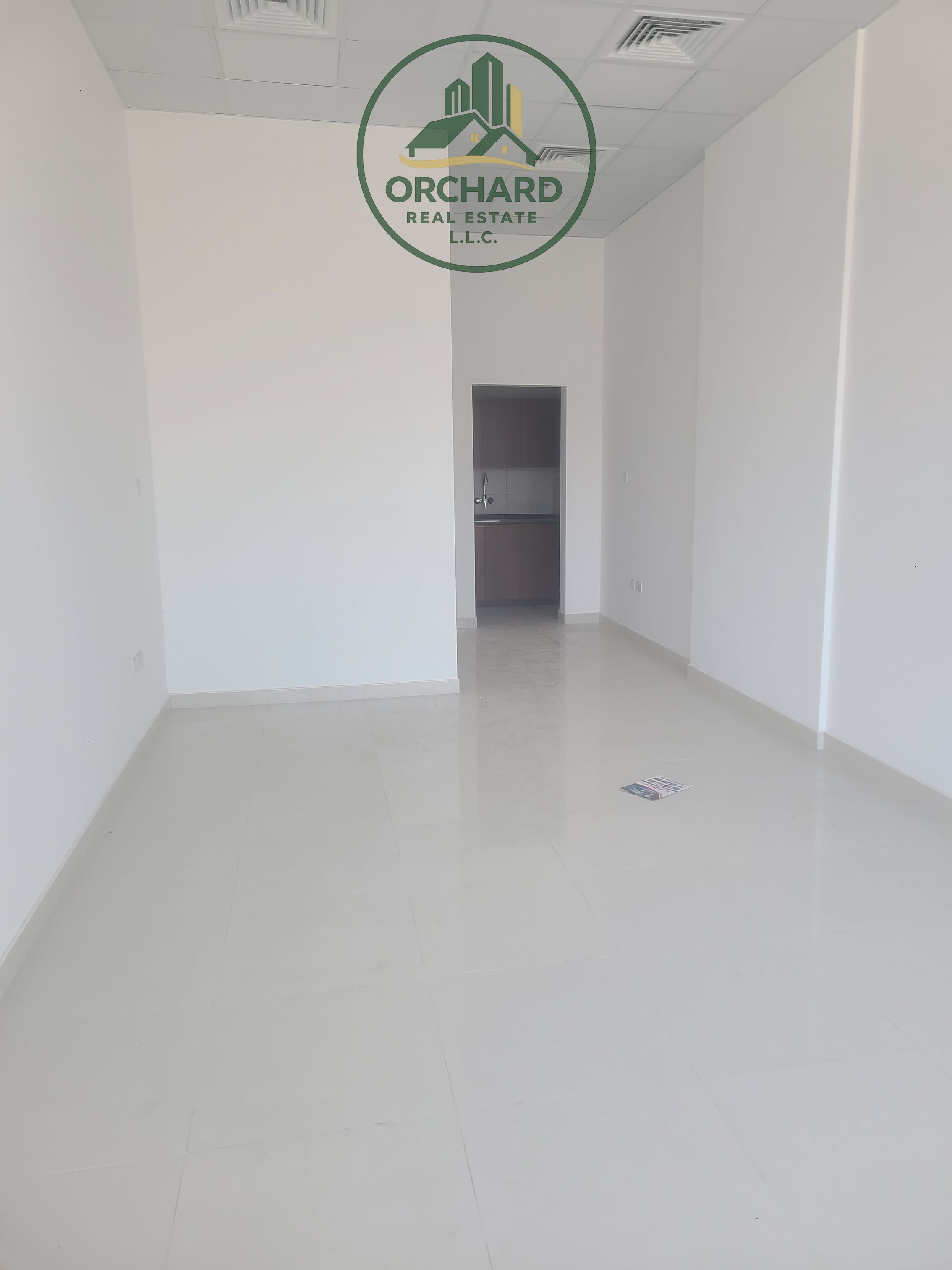 BRAND NEW SHOP FOR RENT