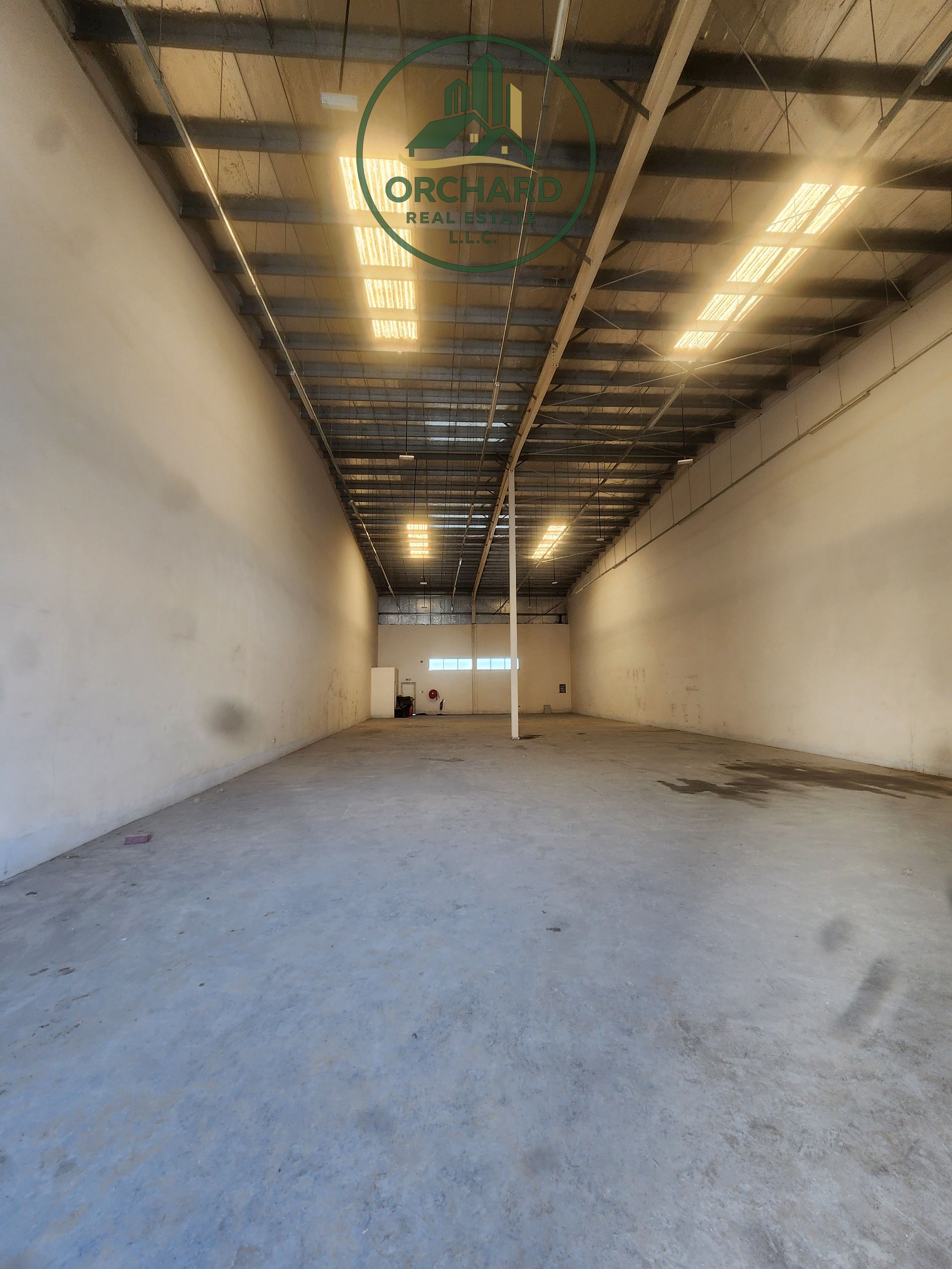 WAREHOUSE FOR RENT IN AL JURF 3