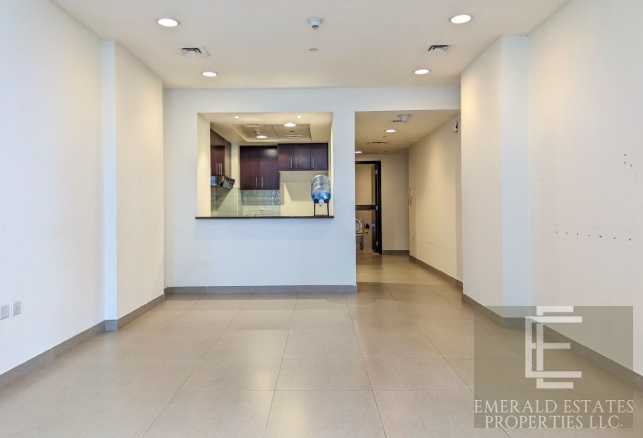 SPACIOUS 2 BHK | VACANT | WELL MAINTAINED