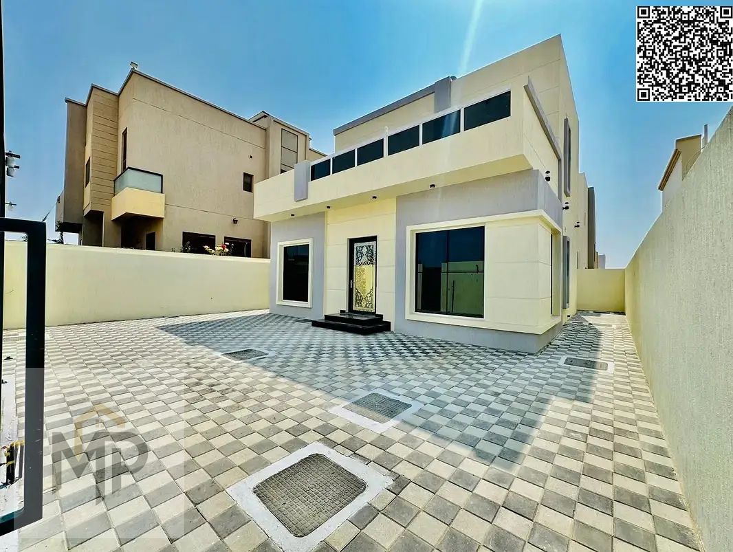 Includes registration and ownership fees - Direct from owner - Two floors with a large courtyard - Excellent and negotiable price - Freehold