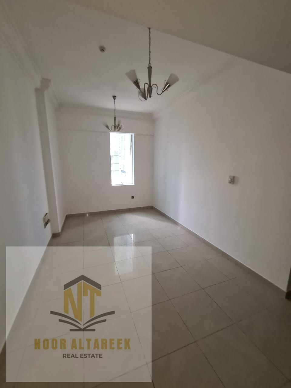 Annual Apartment for Rent in Al Taawun A great opportunity to live in one of the most vibrant and sought-after areas of Sharjah. Al Taawun is known f