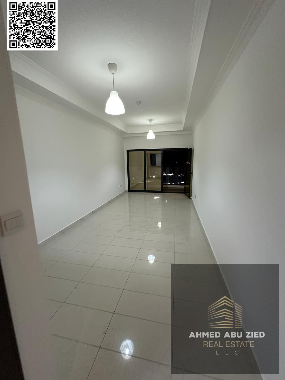 The most stylish and luxurious apartment with one month free! It features a master bedroom, a spacious living room, a fully equipped kitchen, two bath