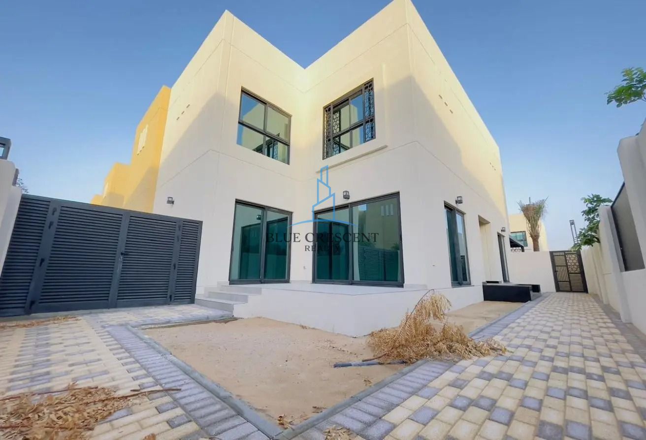 Smart, Sustainable Living | Energy-Efficient Family Retreat in a Vibrant Green Neighborhood | Resale
