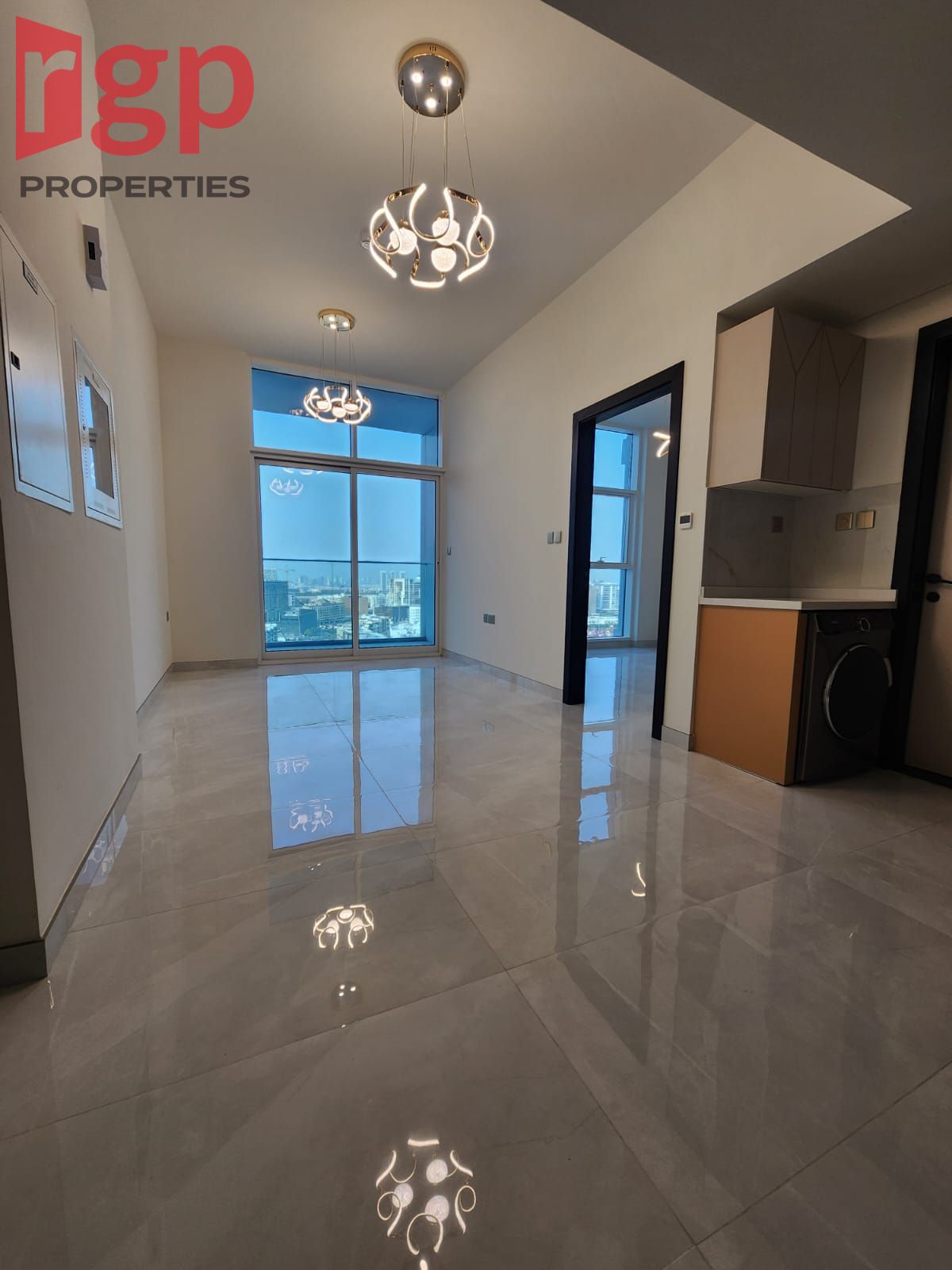 1BR | EQUIPPED KITCHEN | MIRACLE GARDEN VIEW
