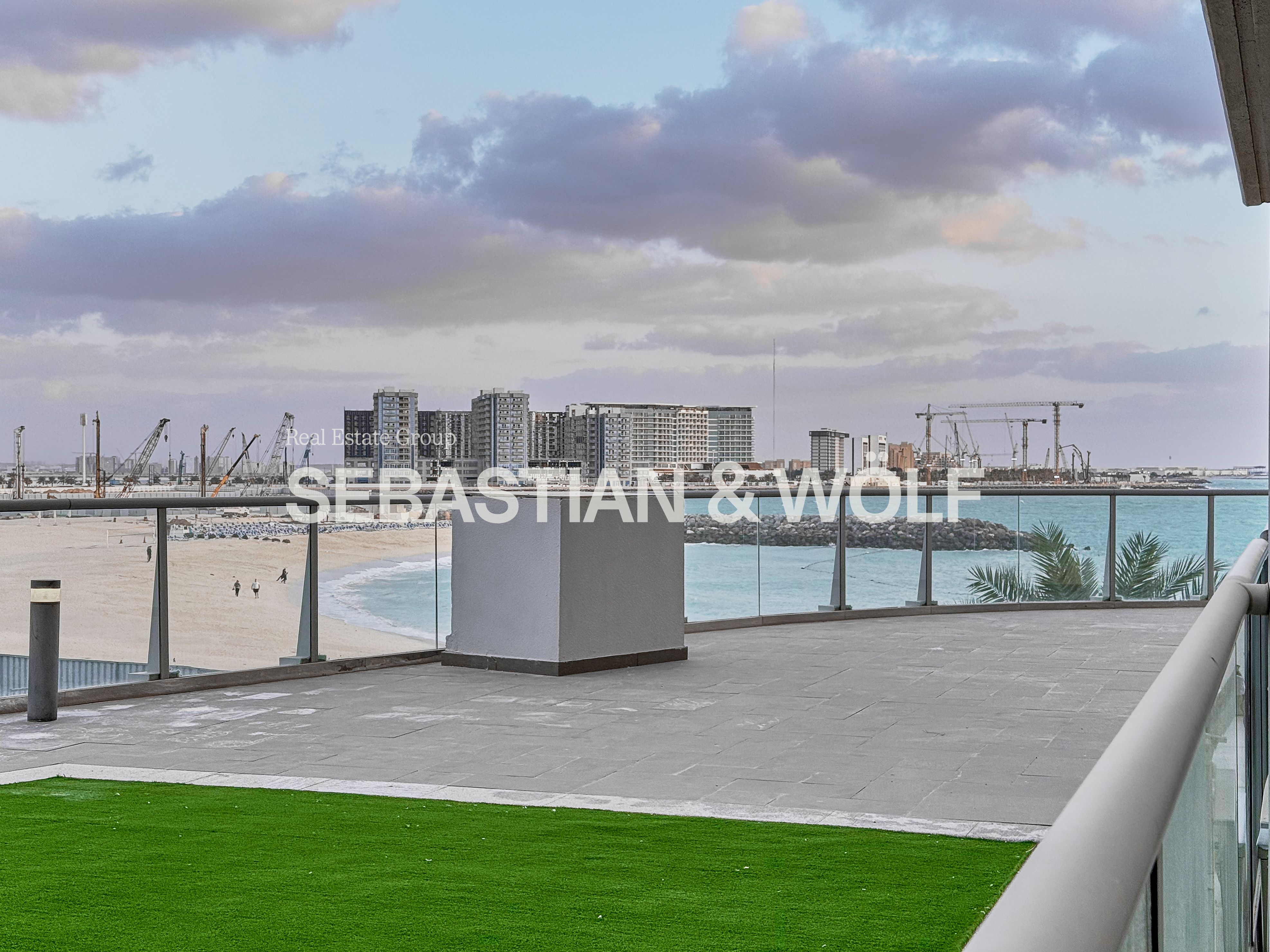 Vacant | Duplex | Partial Sea | Multiple Units