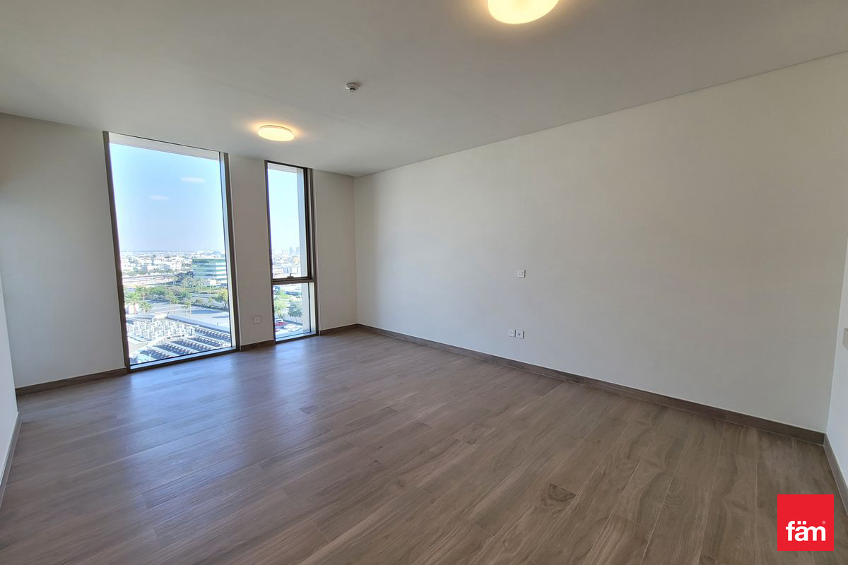 Unfurnished | 1 Month Free | High Floor | Vacant