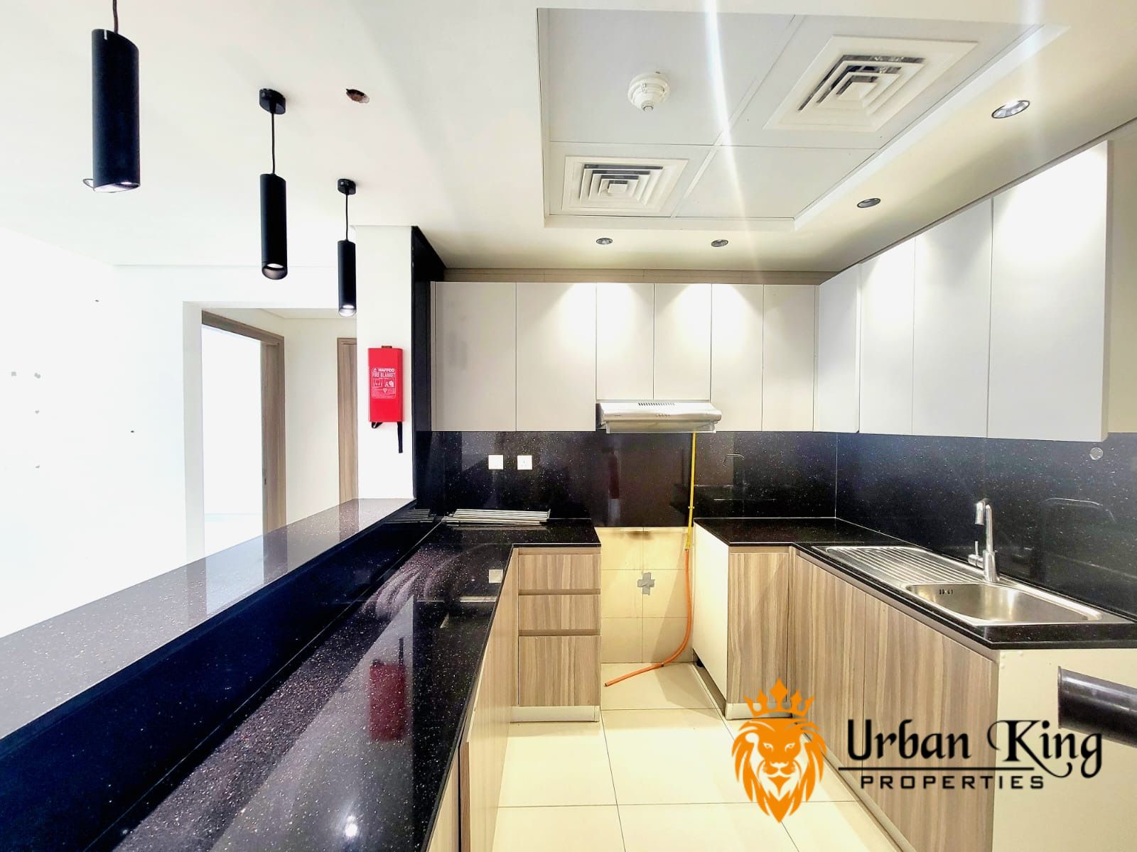 PRIME LOCATION / SPECIOUS / CLOSE TO METRO