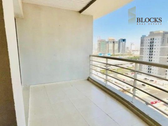HUGE LAYOUT 2BHK | WELL-MAINTANED | SPORTS CITY