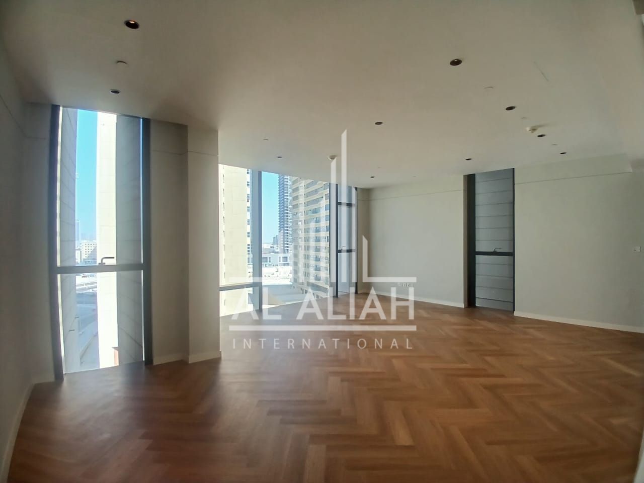 NEWLY RENOVATED | LUXURY ONE BEDROOM | READY TO MOVE
