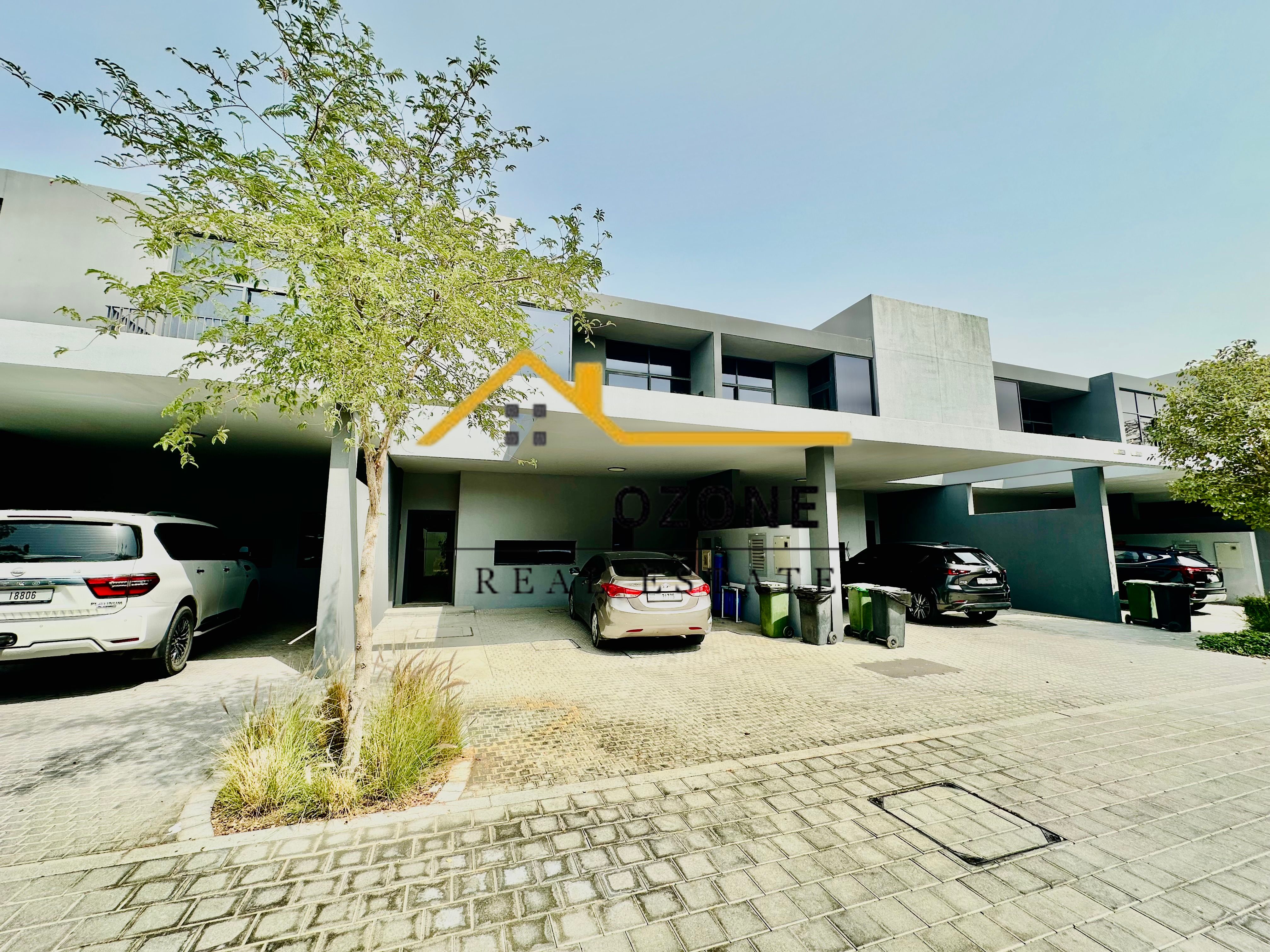 Flexible 4–6 Cheques Spacious 3BR Middle Unit Townhouse + Maid’s Room