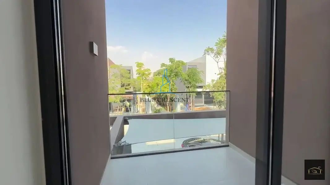 Luxury Community | Central Hub | Family-Focused Design | Nature Living