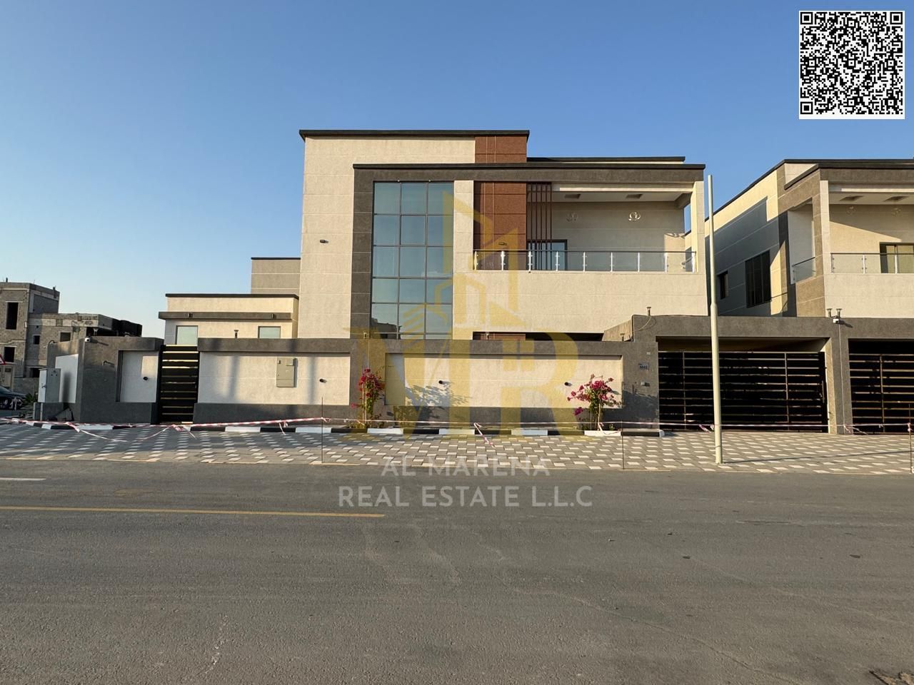 A villa with an all-inclusive price on the main street, ready to move in, in the most prestigious areas of Ajman. Freehold ownership for all nationali