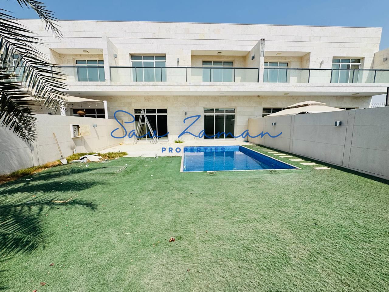 HUGE TOWNHOUSE STYLE VILLA 5BR+MAIDS+STUDY+LAUNDRY PRIVATE GARDEN POOL