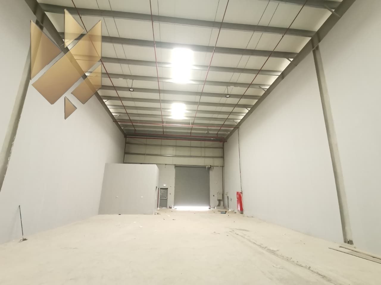 High-Power Industrial Warehouses for Rent in Al Saja’a | 5,000 Sq. Ft. | 150 kW Electricity | AED 400,000 | 4 Installments