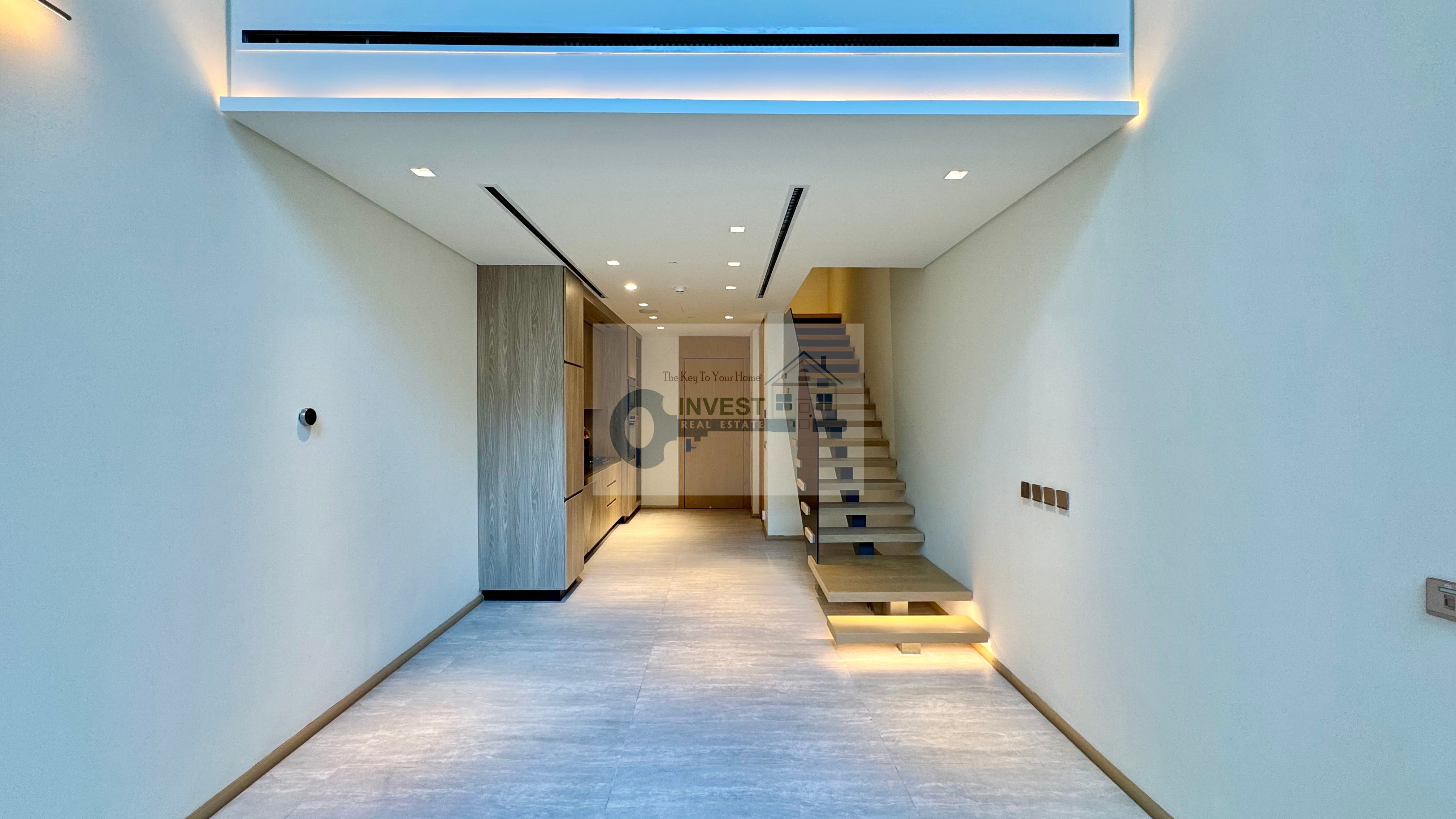 Luxurious Penthouse | Pool View | Vacant Soon
