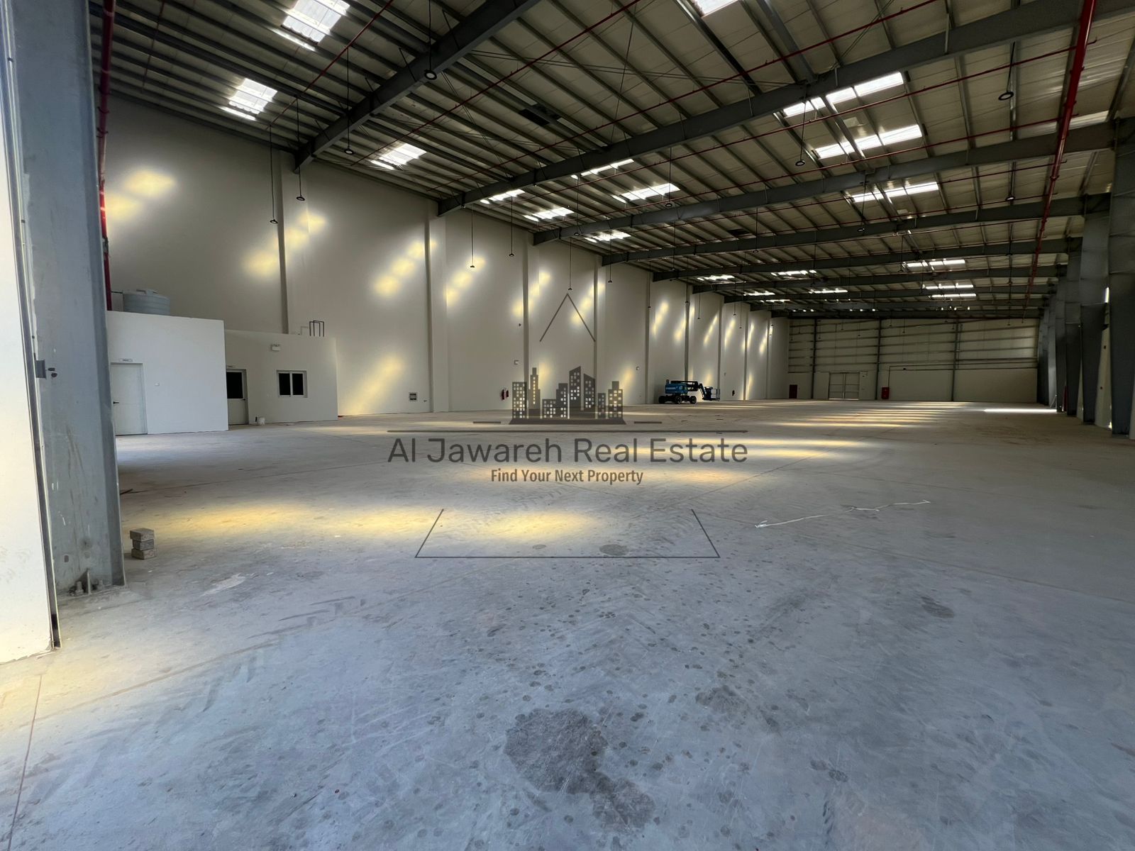 For Annual Rent – Brand New Warehouse in Umm Al Quwain Property Code: 3076 A brand new warehouse is available for annual rent in a prime location