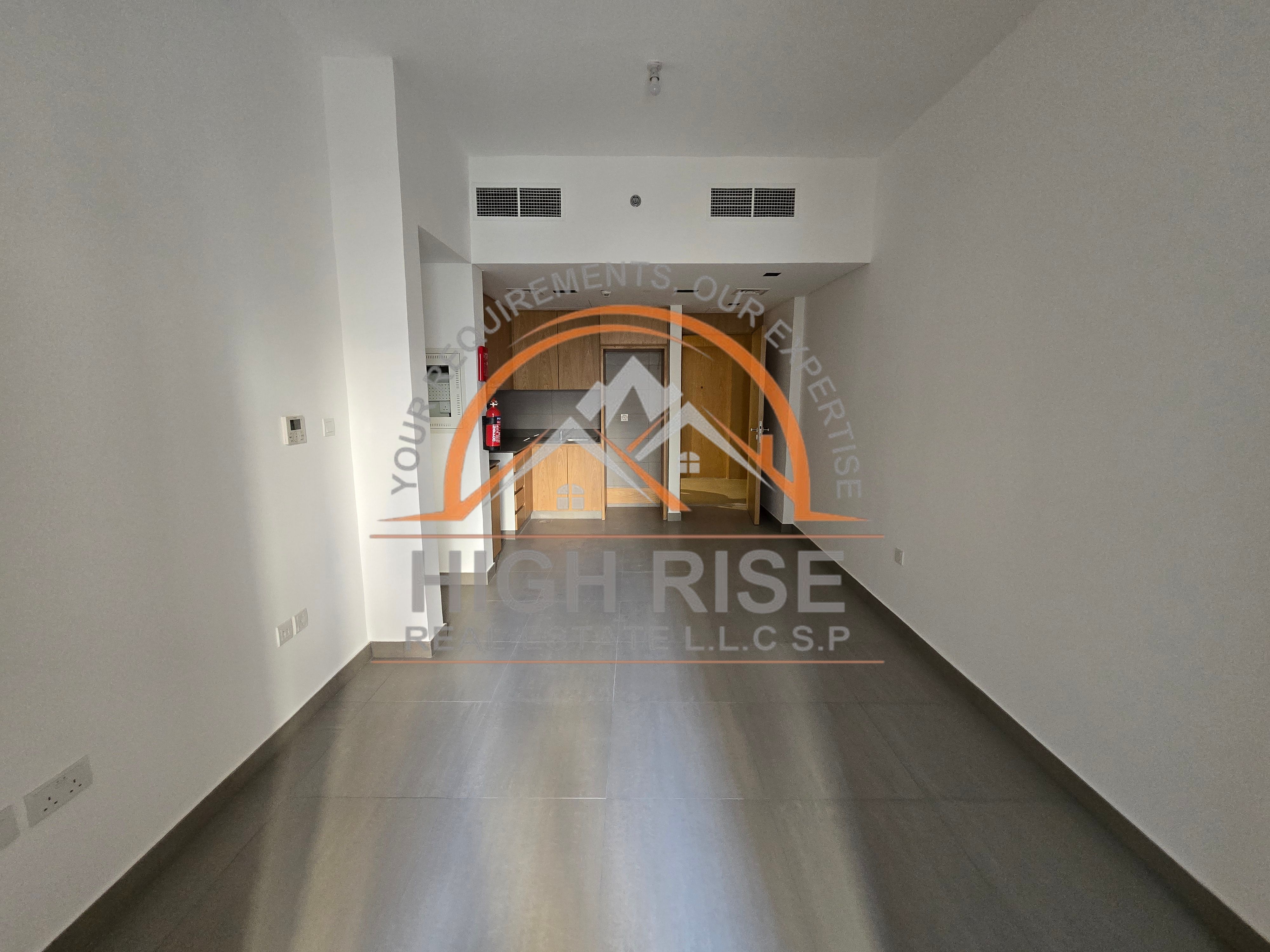 BALCONY UNIT ! LUXURY COMMUNITY! PRIME LOCATION! ALL AMENITIES